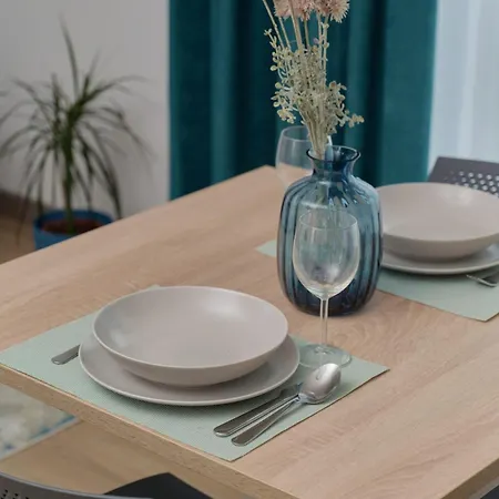 Cozy & Modern Rogowska By Renters Apartment *