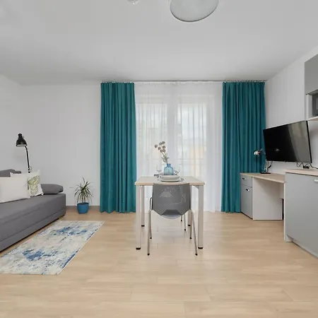Cozy & Modern Rogowska By Renters * ורוצלב